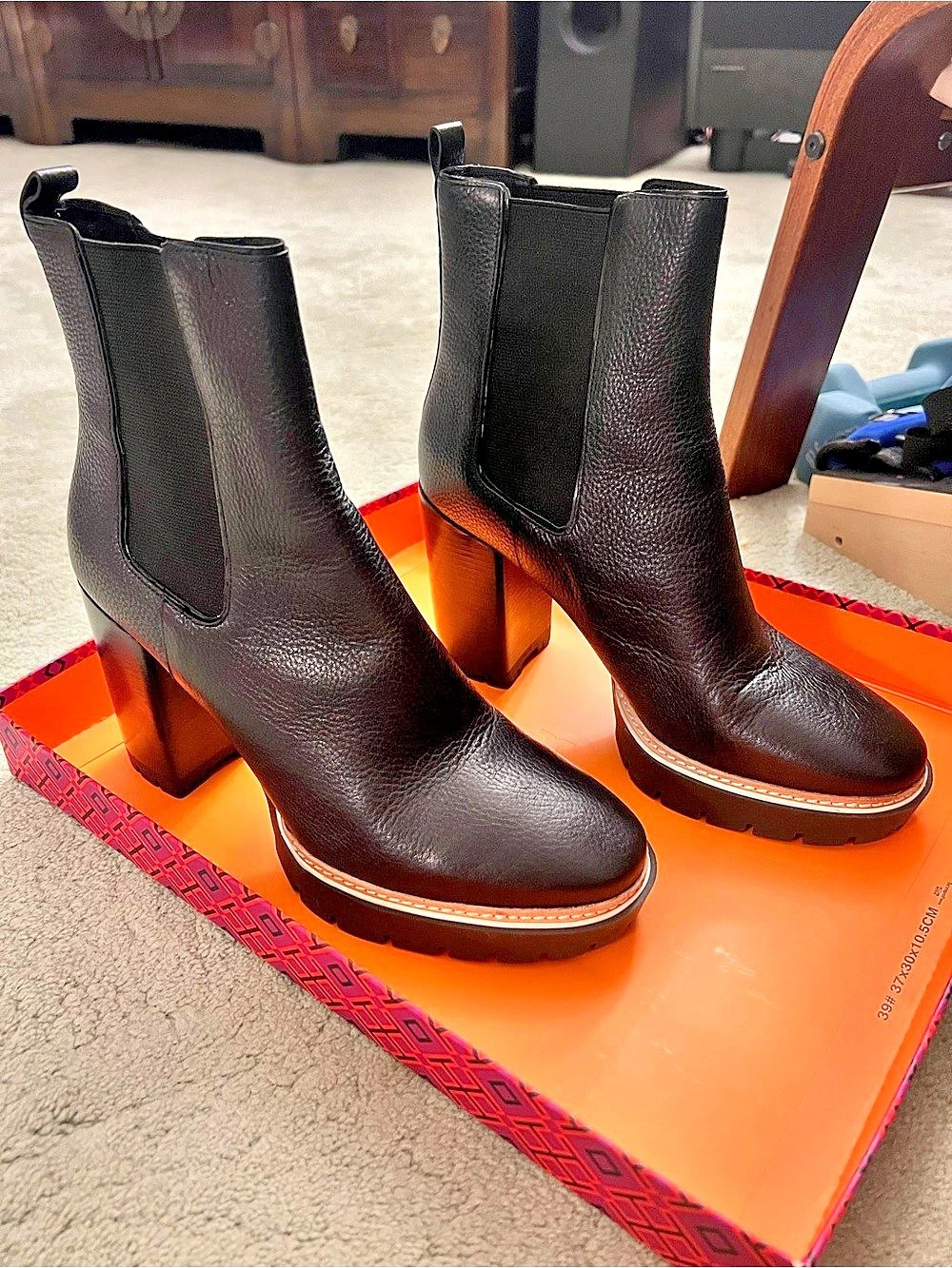 Tory Burch Miller 100mm Lug Sole Bootie Lug Sole Bootie in Black US 10 Like New